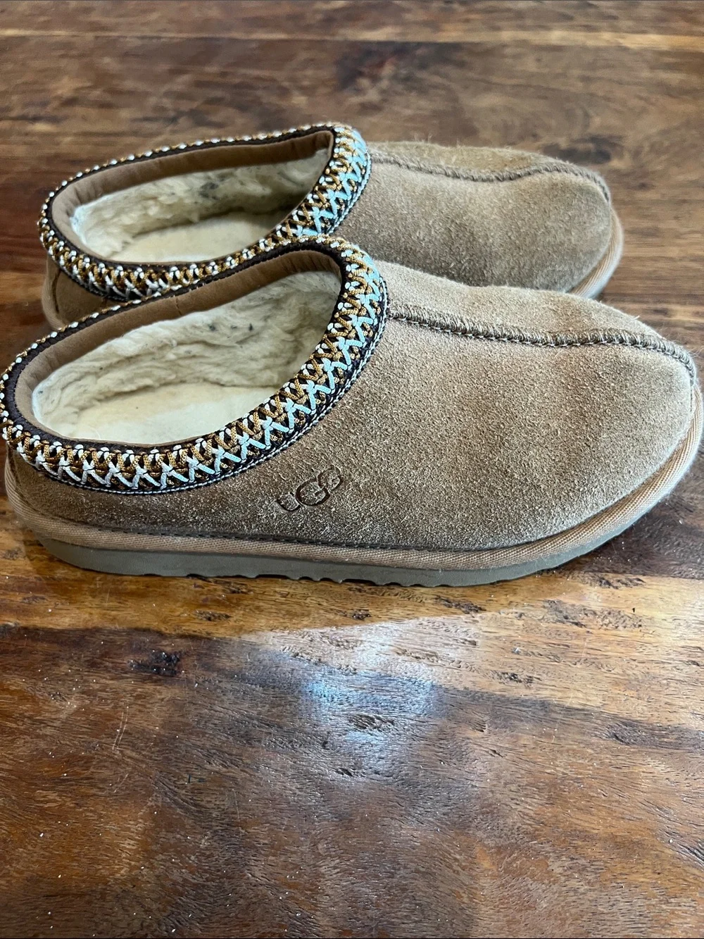 Kids UGG Chestnut Tasman slippers